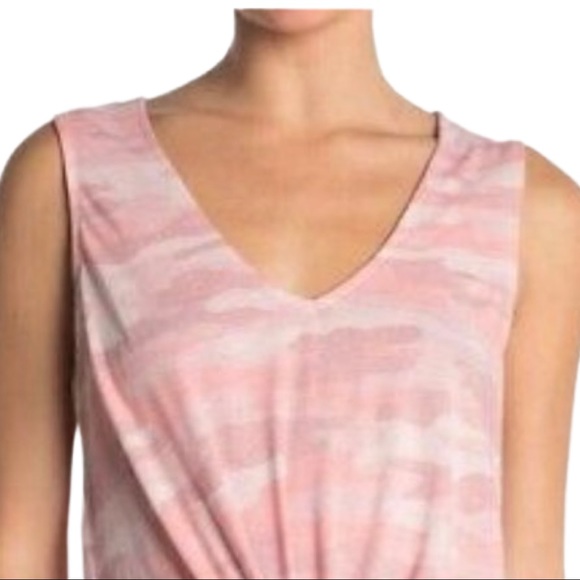 NWT Lucky Brand Women Tie Front Top MSRP $49.50 Pink Camo Médium - Picture 2 of 11